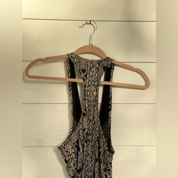 Urban Outfitters wrap dress in black and tan. Size small (fits like XS/S) - Picture 6 of 8